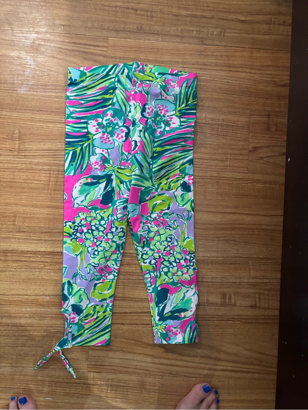 Lilly Pulitzer Girls Floral Capri Leggings in Pink, Green & Purple